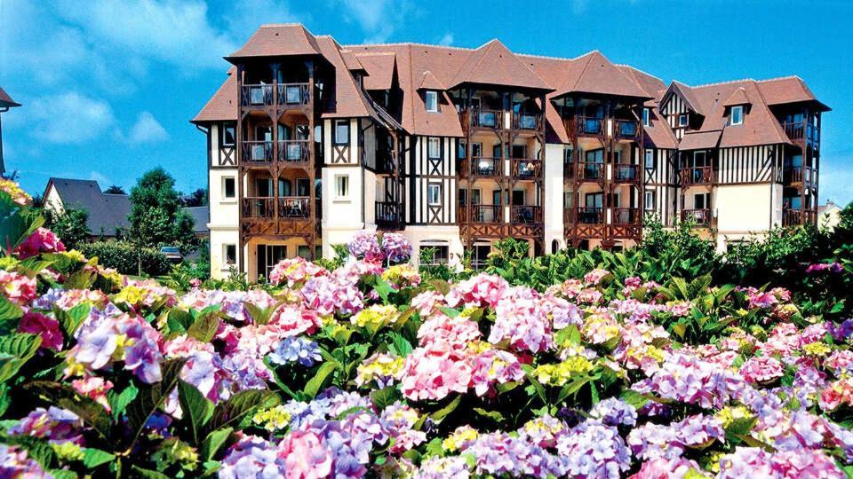 "Magnifique 2 Pieces Deauville" Piscine Et Jardin Luaran gambar